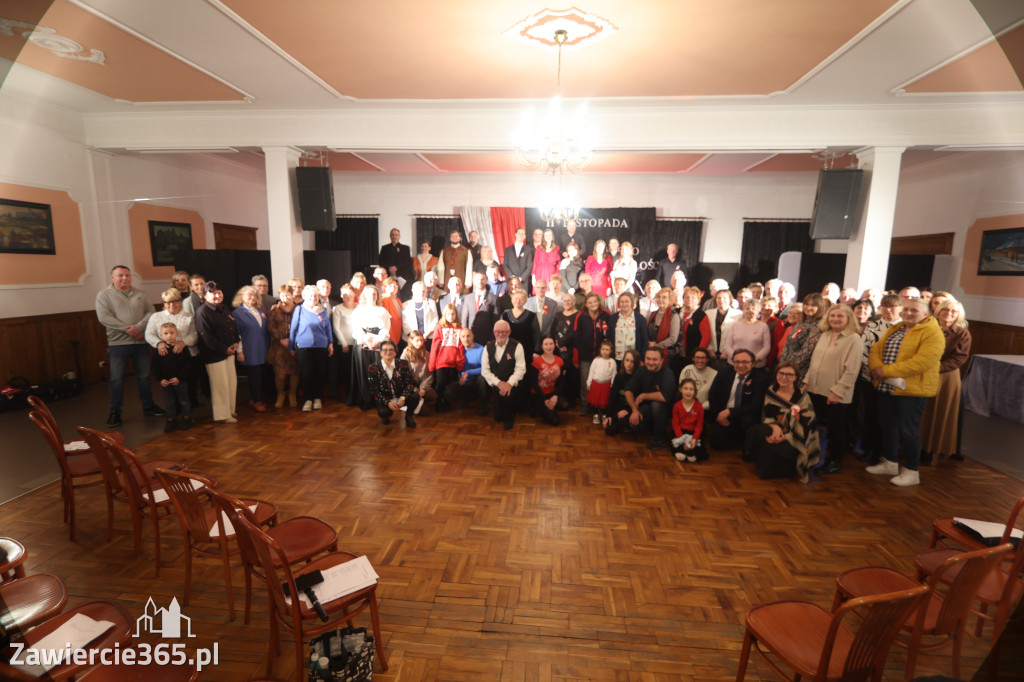 Fotorelacja: Święto Niepodległości w Pałacyku nad Wartą w Zawierciu Kromołowie