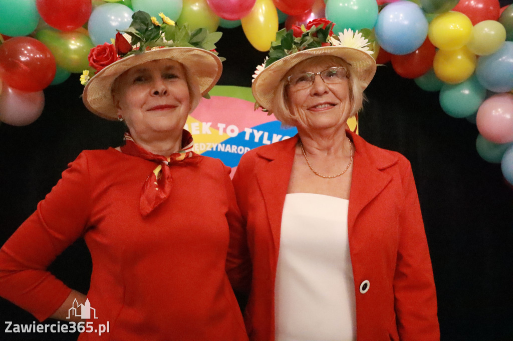 Fotorelacja: Międzynarodowy Dzień Seniora w MOK Zawiercie