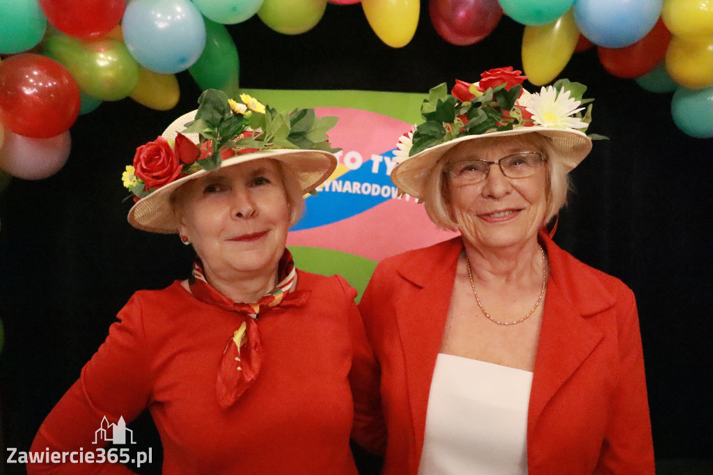 Fotorelacja: Międzynarodowy Dzień Seniora w MOK Zawiercie