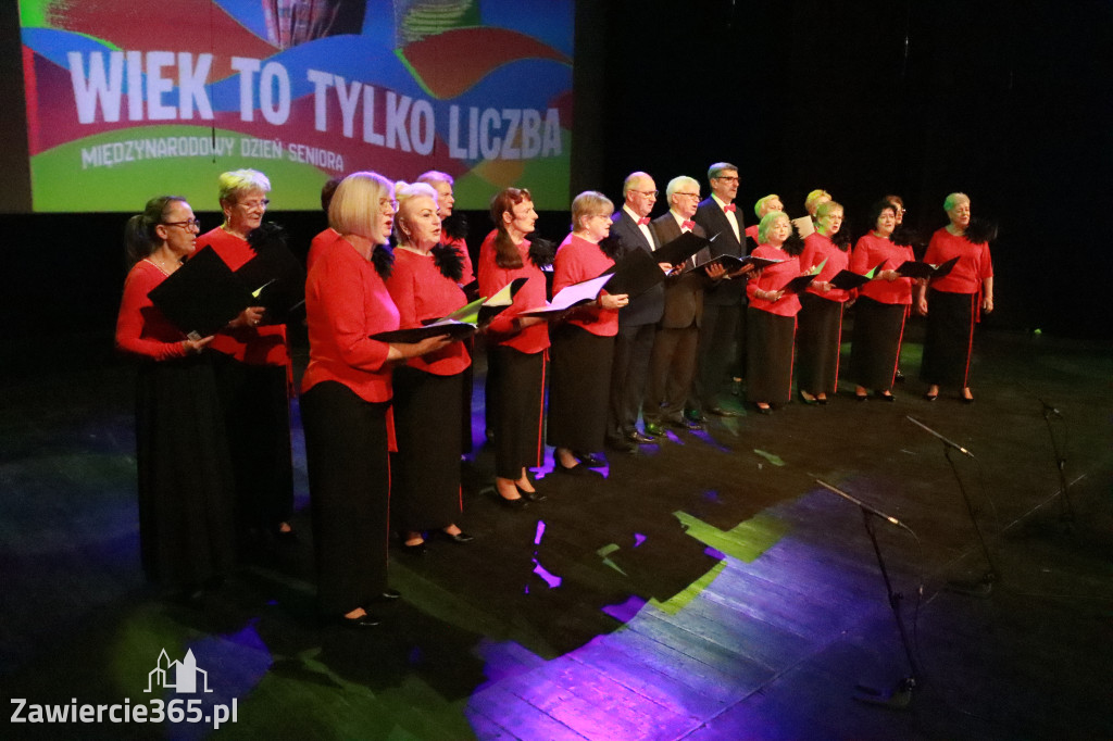 Fotorelacja: Międzynarodowy Dzień Seniora w MOK Zawiercie