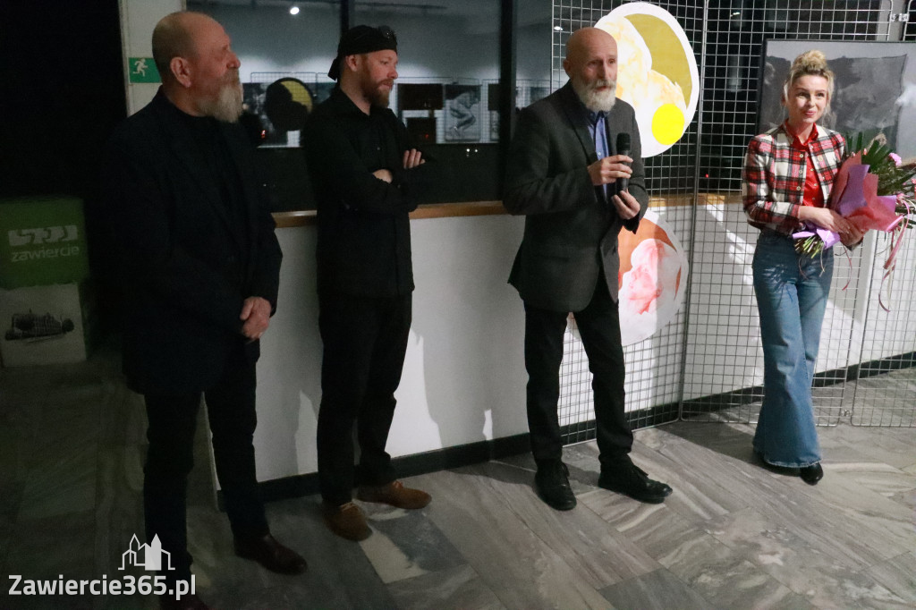 Fotorelacja: Wernisaż MIĘDZY LINIĄ A FORMĄ w MOK Zawiercie