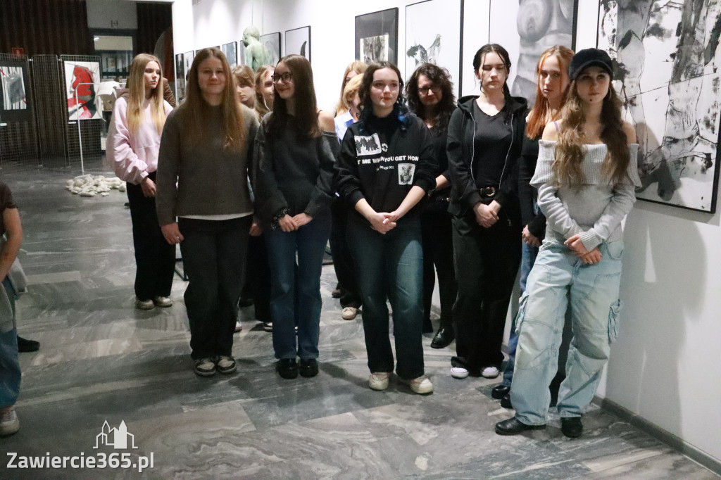 Fotorelacja: Wernisaż MIĘDZY LINIĄ A FORMĄ w MOK Zawiercie