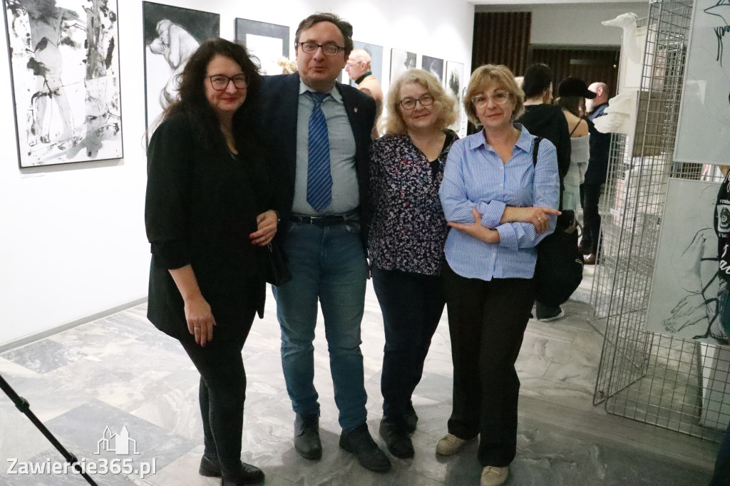 Fotorelacja: Wernisaż MIĘDZY LINIĄ A FORMĄ w MOK Zawiercie