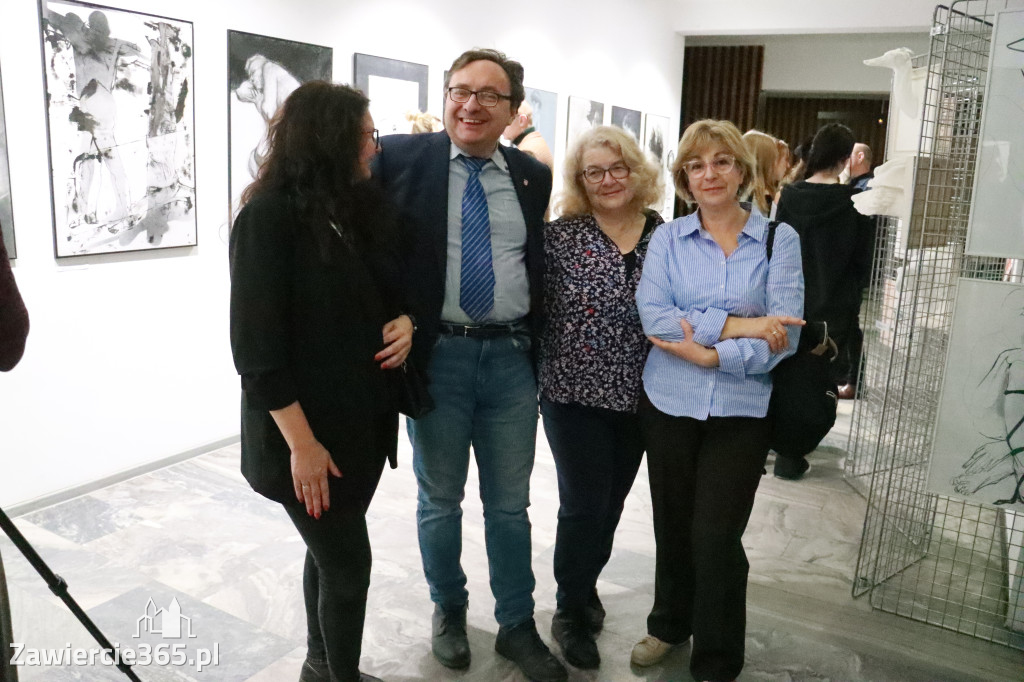 Fotorelacja: Wernisaż MIĘDZY LINIĄ A FORMĄ w MOK Zawiercie