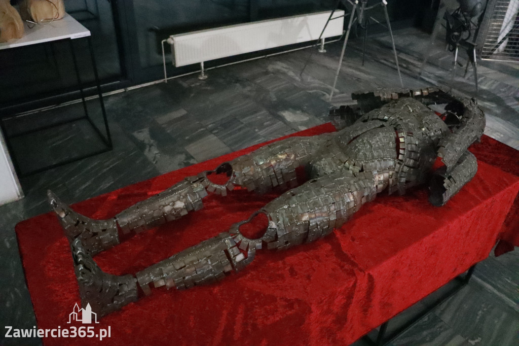 Fotorelacja: Wernisaż MIĘDZY LINIĄ A FORMĄ w MOK Zawiercie