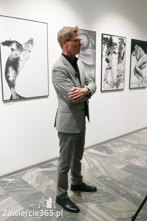 Fotorelacja: Wernisaż MIĘDZY LINIĄ A FORMĄ w MOK Zawiercie