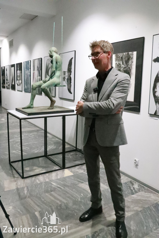 Fotorelacja: Wernisaż MIĘDZY LINIĄ A FORMĄ w MOK Zawiercie