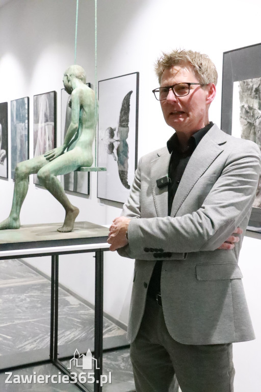 Fotorelacja: Wernisaż MIĘDZY LINIĄ A FORMĄ w MOK Zawiercie