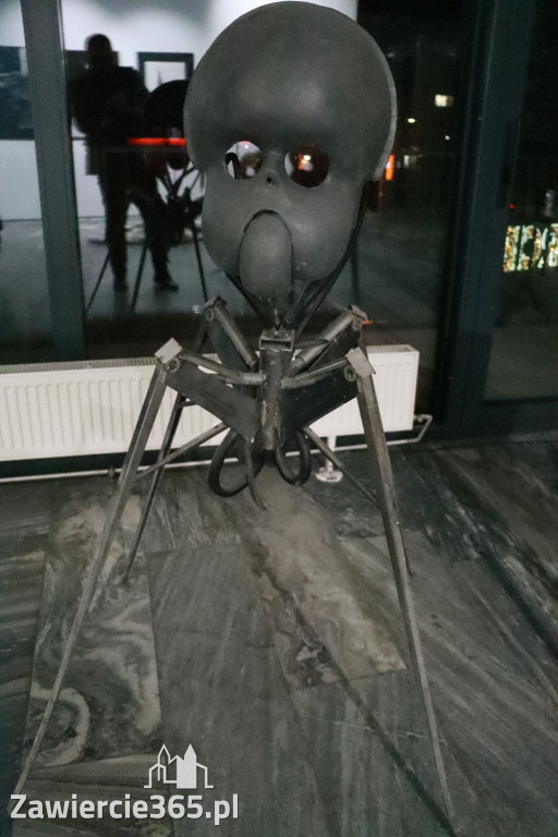 Fotorelacja: Wernisaż MIĘDZY LINIĄ A FORMĄ w MOK Zawiercie