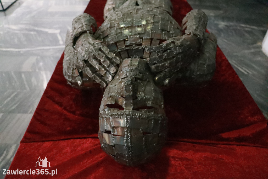 Fotorelacja: Wernisaż MIĘDZY LINIĄ A FORMĄ w MOK Zawiercie