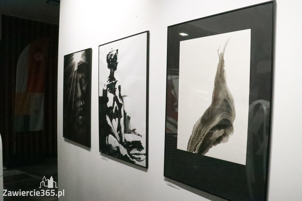 Fotorelacja: Wernisaż MIĘDZY LINIĄ A FORMĄ w MOK Zawiercie