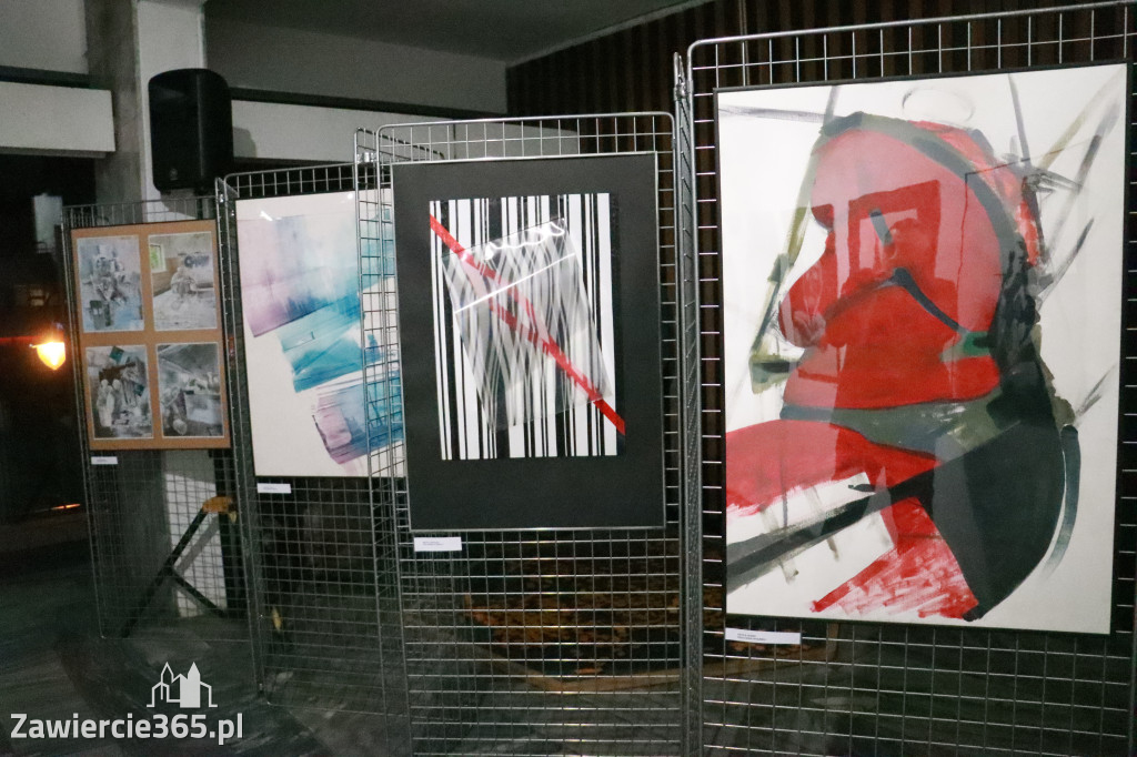 Fotorelacja: Wernisaż MIĘDZY LINIĄ A FORMĄ w MOK Zawiercie