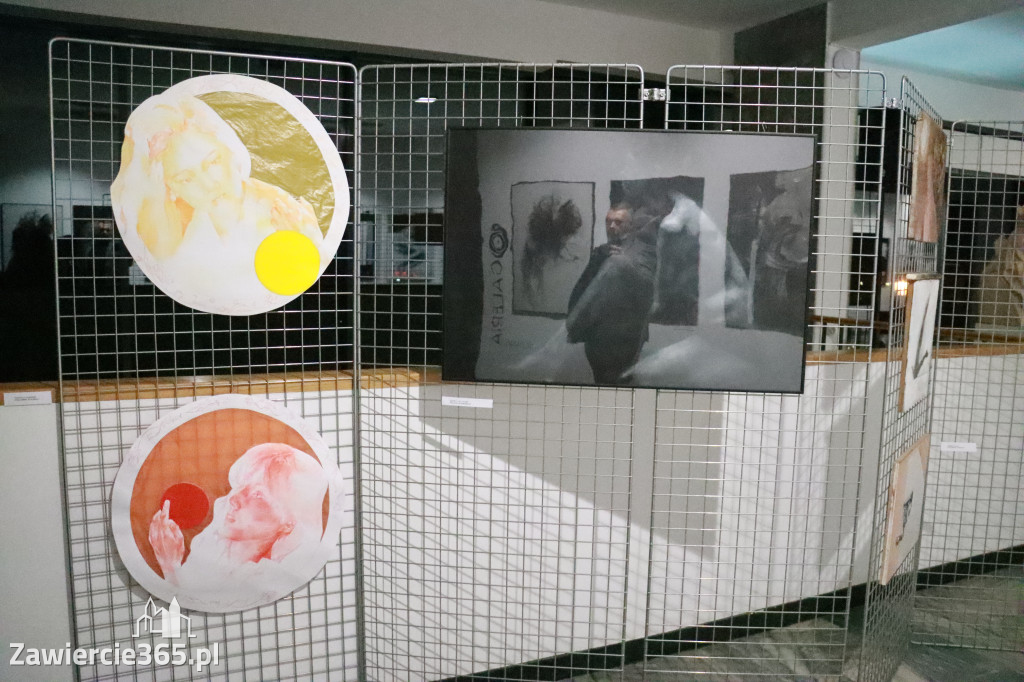 Fotorelacja: Wernisaż MIĘDZY LINIĄ A FORMĄ w MOK Zawiercie