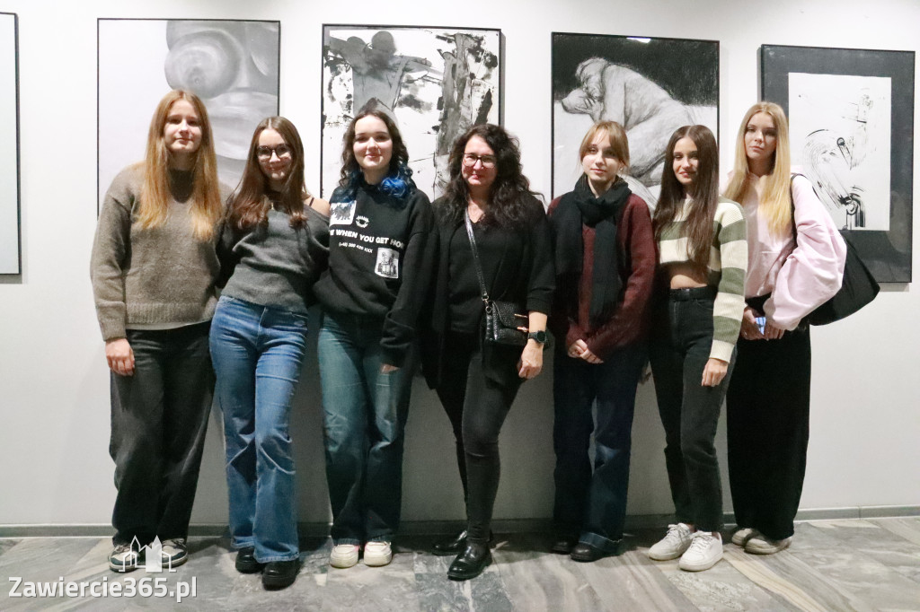 Fotorelacja: Wernisaż MIĘDZY LINIĄ A FORMĄ w MOK Zawiercie