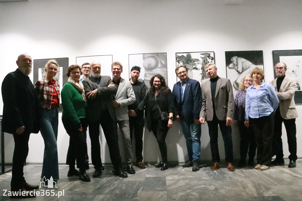 Fotorelacja: Wernisaż MIĘDZY LINIĄ A FORMĄ w MOK Zawiercie