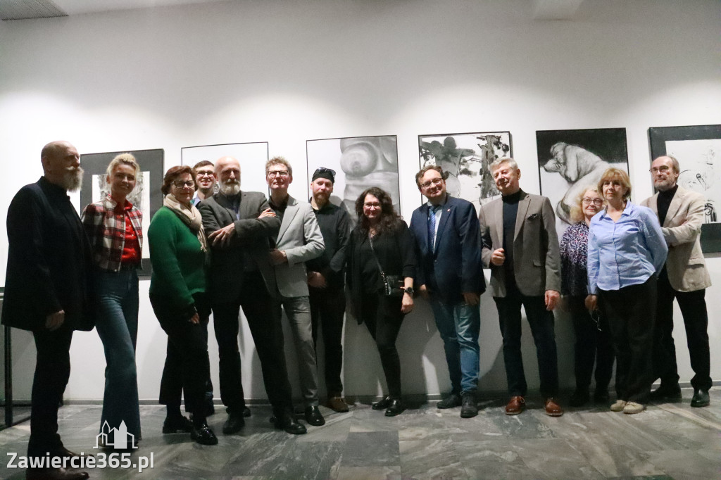 Fotorelacja: Wernisaż MIĘDZY LINIĄ A FORMĄ w MOK Zawiercie