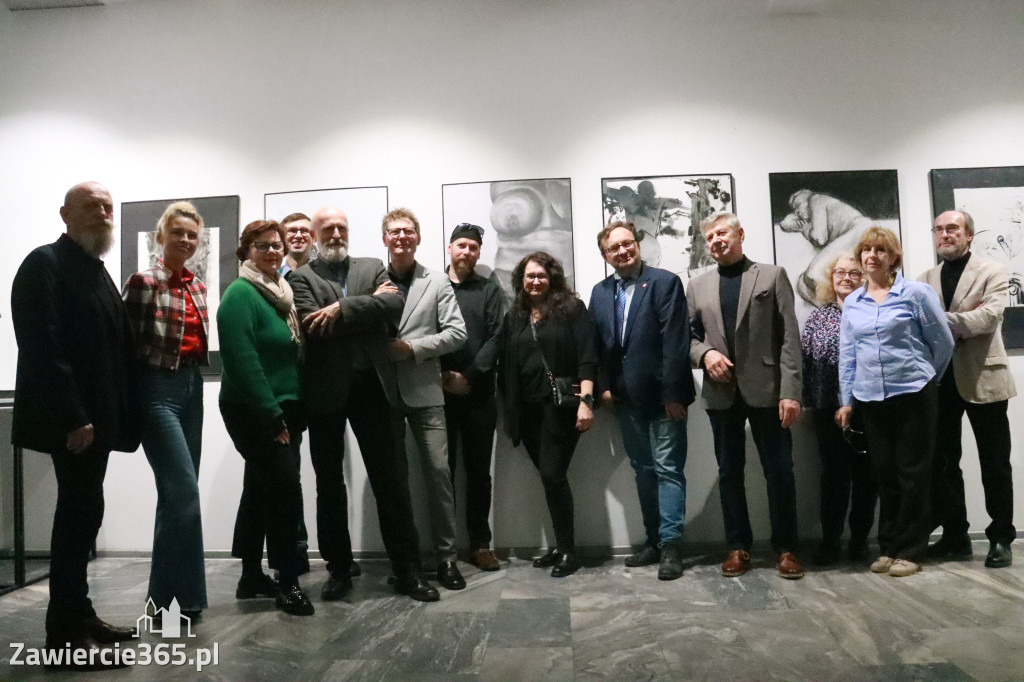 Fotorelacja: Wernisaż MIĘDZY LINIĄ A FORMĄ w MOK Zawiercie