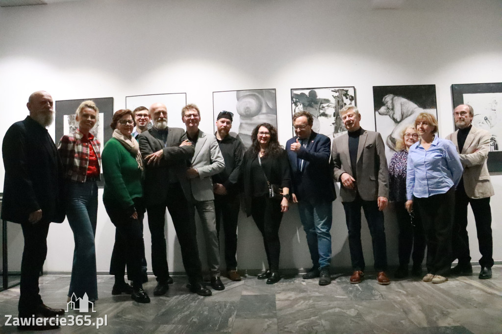 Fotorelacja: Wernisaż MIĘDZY LINIĄ A FORMĄ w MOK Zawiercie