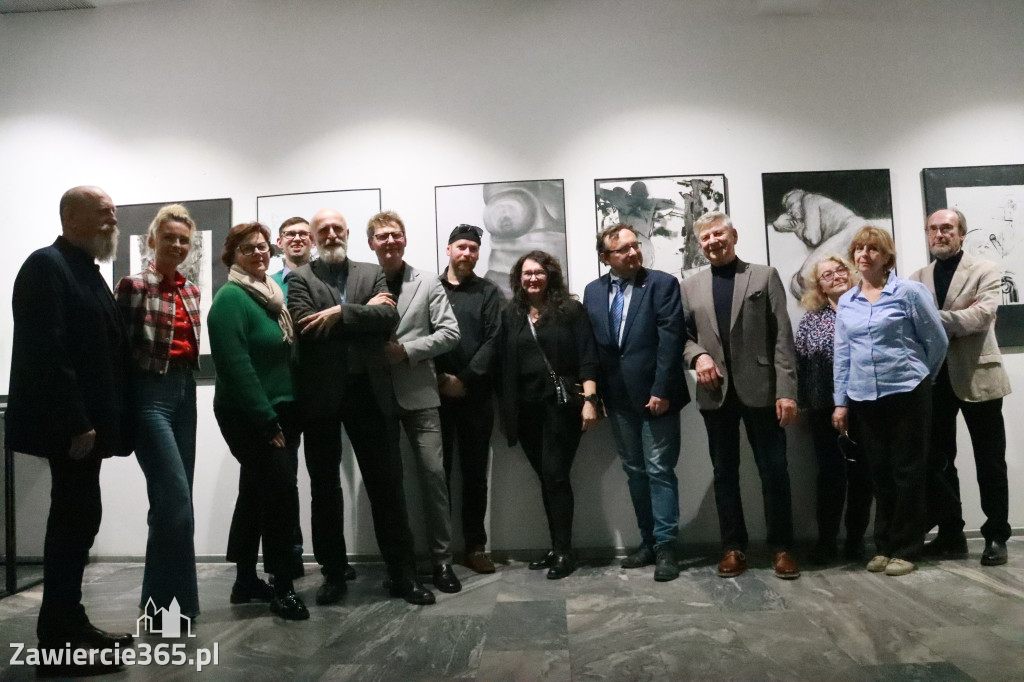 Fotorelacja: Wernisaż MIĘDZY LINIĄ A FORMĄ w MOK Zawiercie