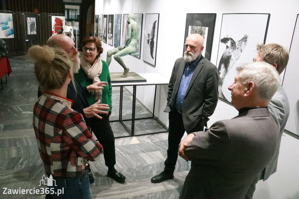Fotorelacja: Wernisaż MIĘDZY LINIĄ A FORMĄ w MOK Zawiercie