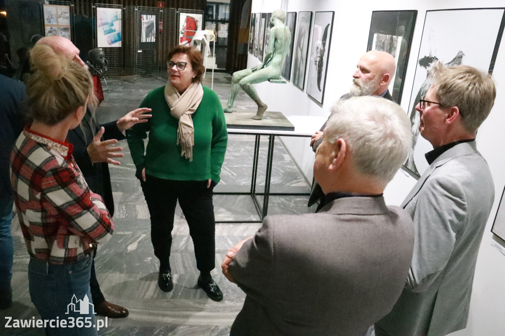 Fotorelacja: Wernisaż MIĘDZY LINIĄ A FORMĄ w MOK Zawiercie