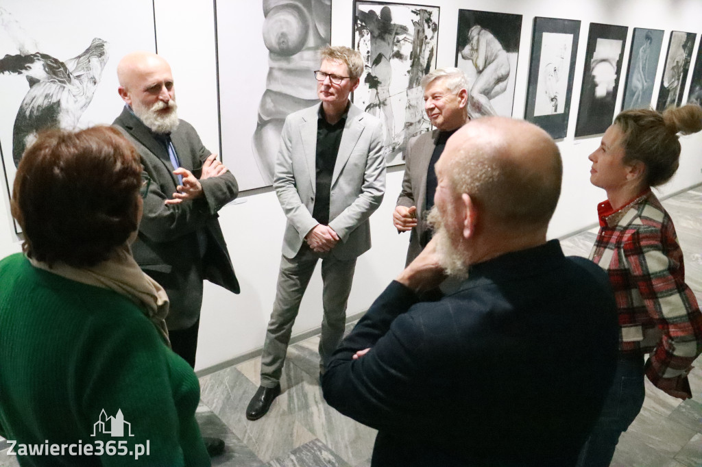 Fotorelacja: Wernisaż MIĘDZY LINIĄ A FORMĄ w MOK Zawiercie