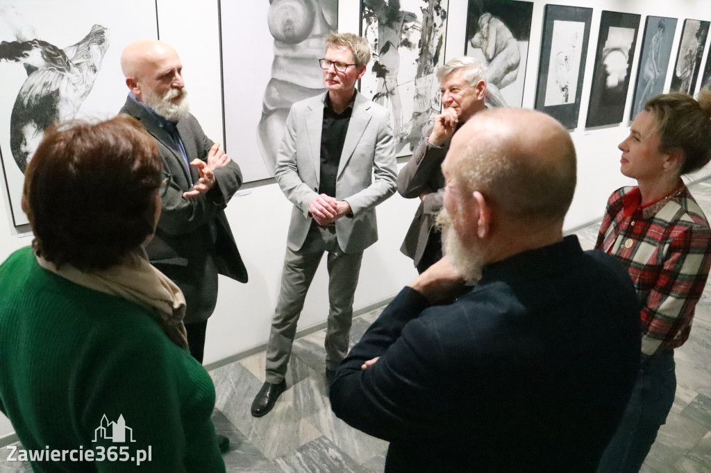 Fotorelacja: Wernisaż MIĘDZY LINIĄ A FORMĄ w MOK Zawiercie