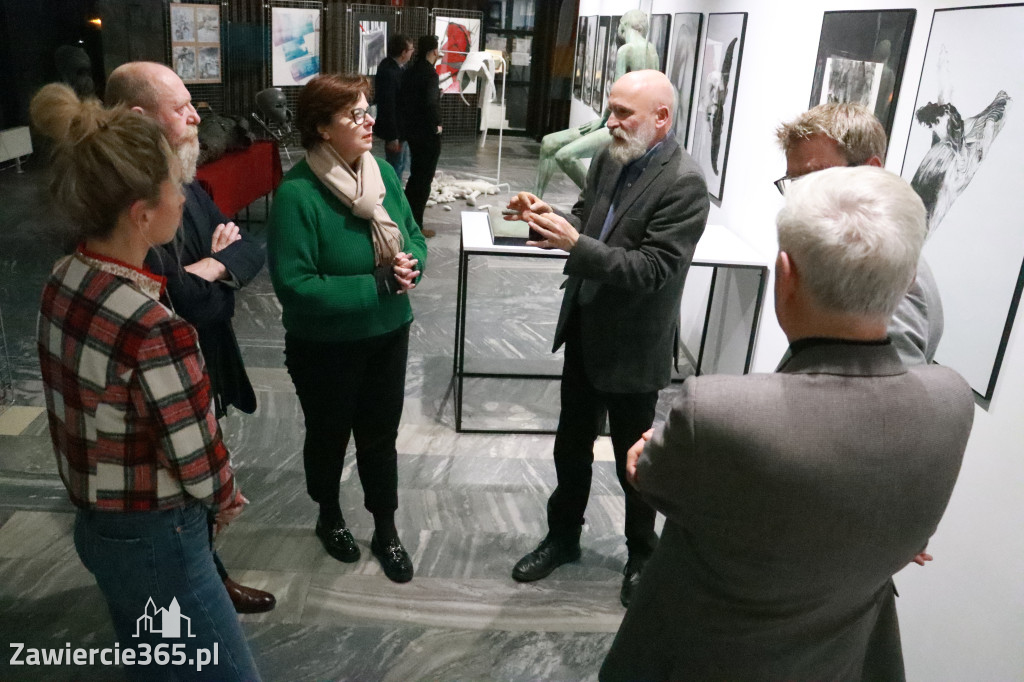 Fotorelacja: Wernisaż MIĘDZY LINIĄ A FORMĄ w MOK Zawiercie