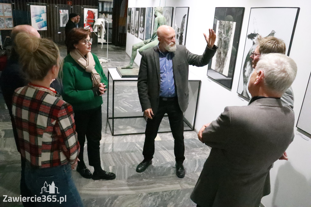 Fotorelacja: Wernisaż MIĘDZY LINIĄ A FORMĄ w MOK Zawiercie