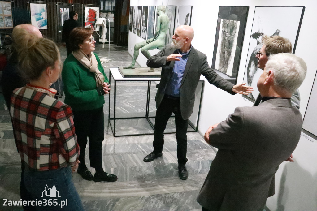 Fotorelacja: Wernisaż MIĘDZY LINIĄ A FORMĄ w MOK Zawiercie