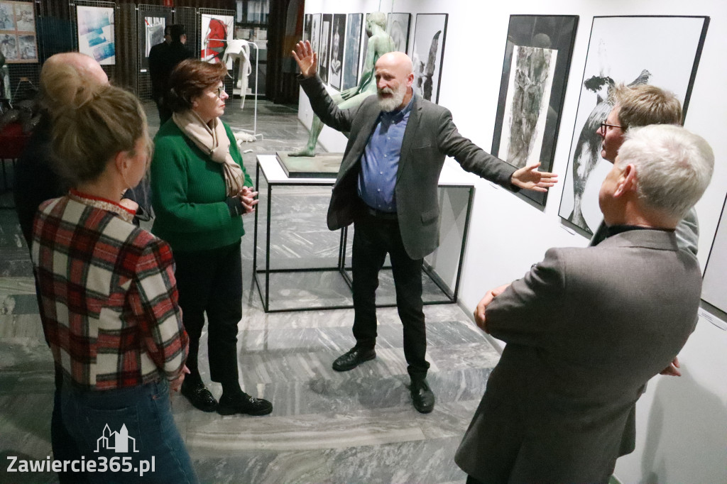 Fotorelacja: Wernisaż MIĘDZY LINIĄ A FORMĄ w MOK Zawiercie