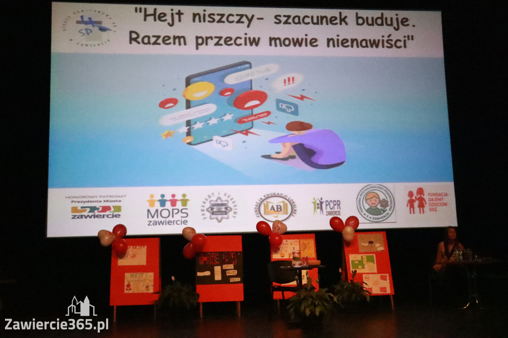 Fotorelacja: Razem przeciw mowie nienawiści w MOK Zawiercie