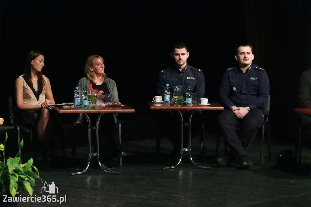 Fotorelacja: Razem przeciw mowie nienawiści w MOK Zawiercie