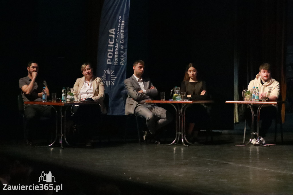 Fotorelacja: Razem przeciw mowie nienawiści w MOK Zawiercie