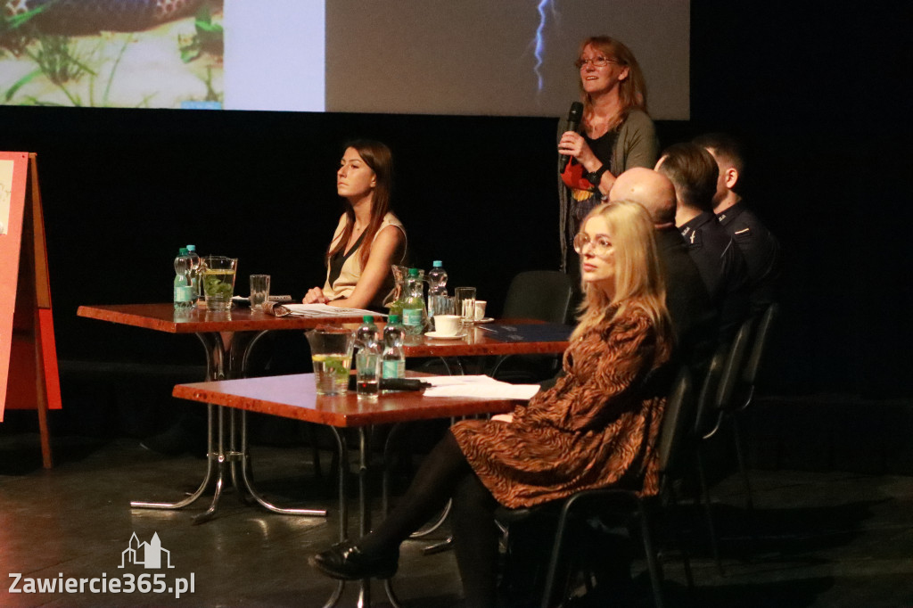 Fotorelacja: Razem przeciw mowie nienawiści w MOK Zawiercie