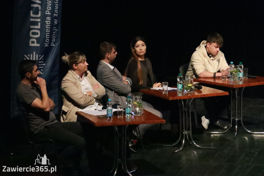 Fotorelacja: Razem przeciw mowie nienawiści w MOK Zawiercie