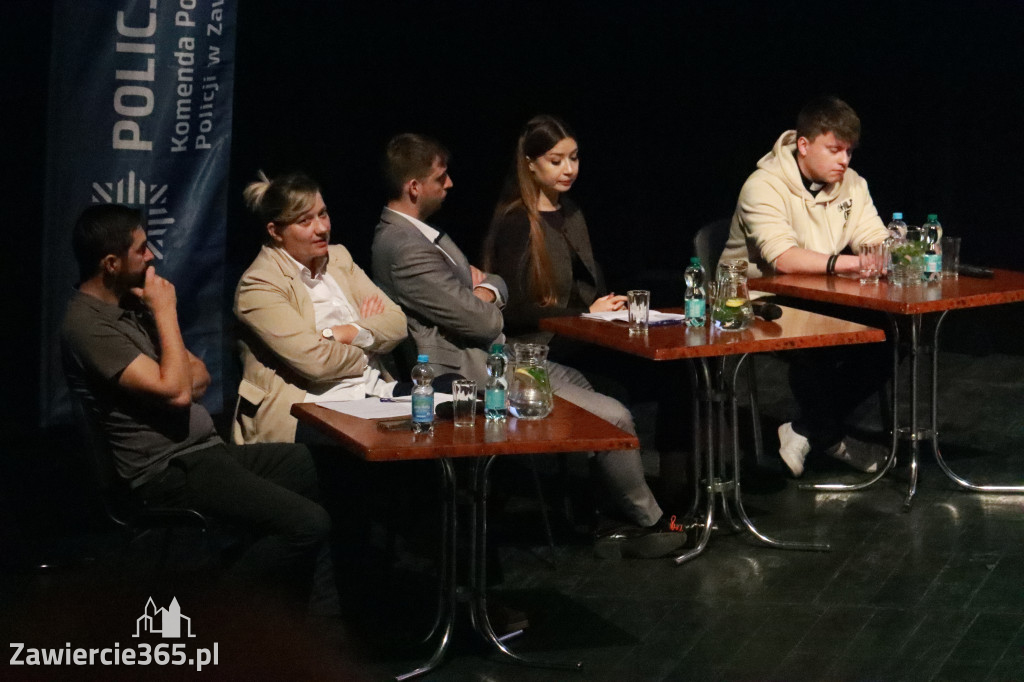 Fotorelacja: Razem przeciw mowie nienawiści w MOK Zawiercie