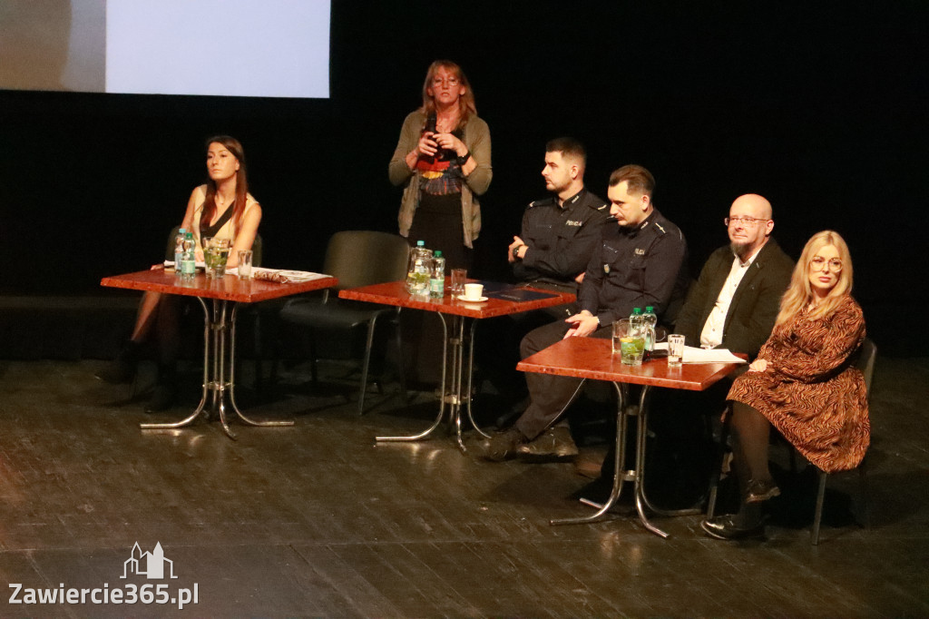 Fotorelacja: Razem przeciw mowie nienawiści w MOK Zawiercie