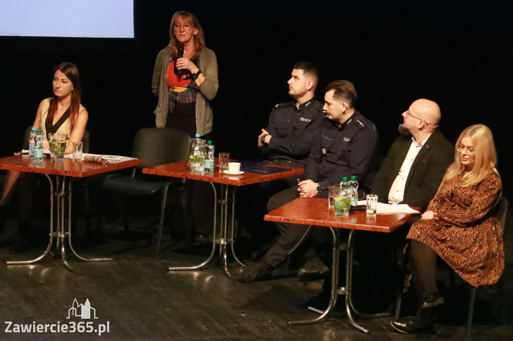 Fotorelacja: Razem przeciw mowie nienawiści w MOK Zawiercie