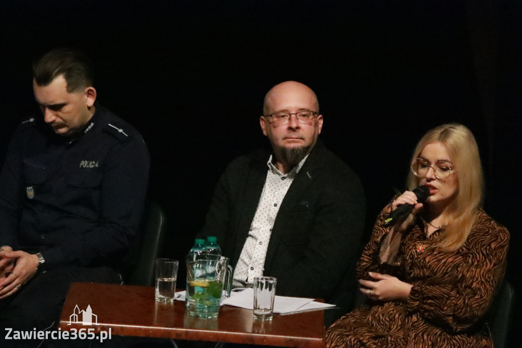 Fotorelacja: Razem przeciw mowie nienawiści w MOK Zawiercie