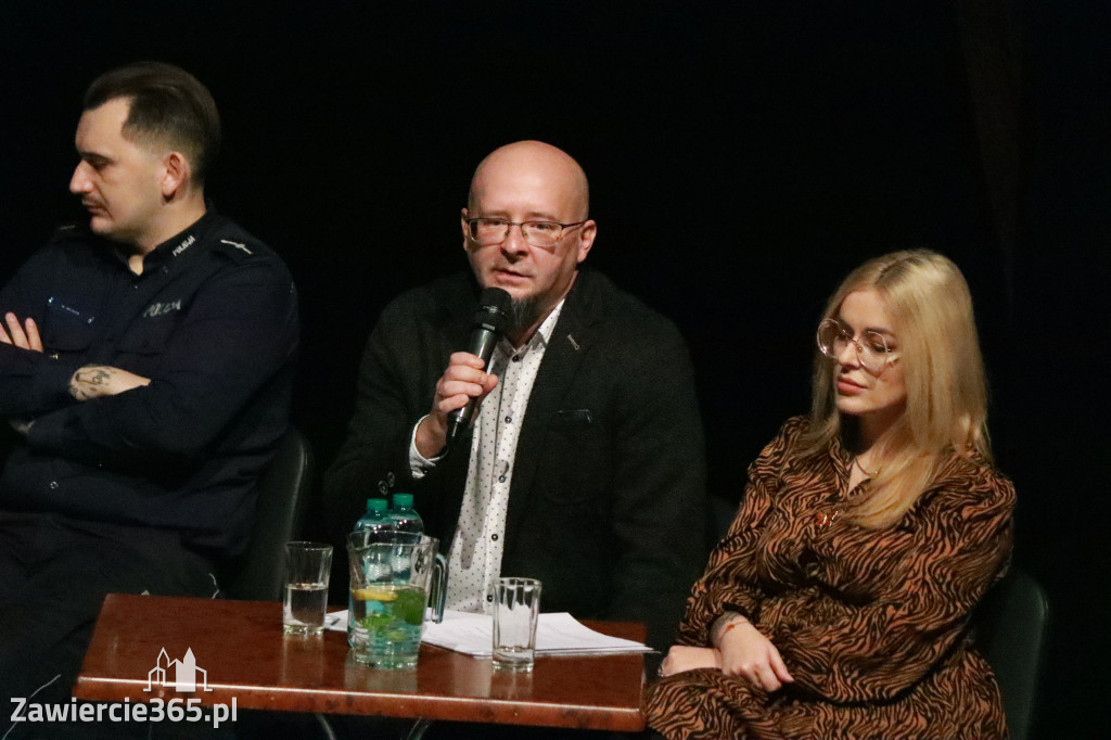 Fotorelacja: Razem przeciw mowie nienawiści w MOK Zawiercie