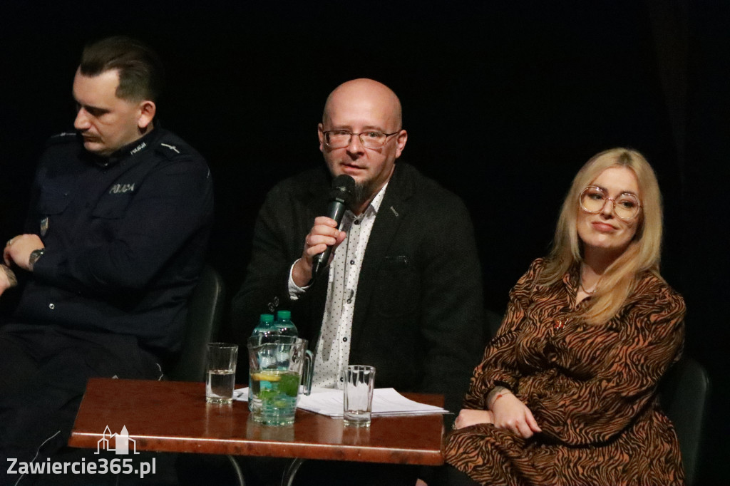 Fotorelacja: Razem przeciw mowie nienawiści w MOK Zawiercie