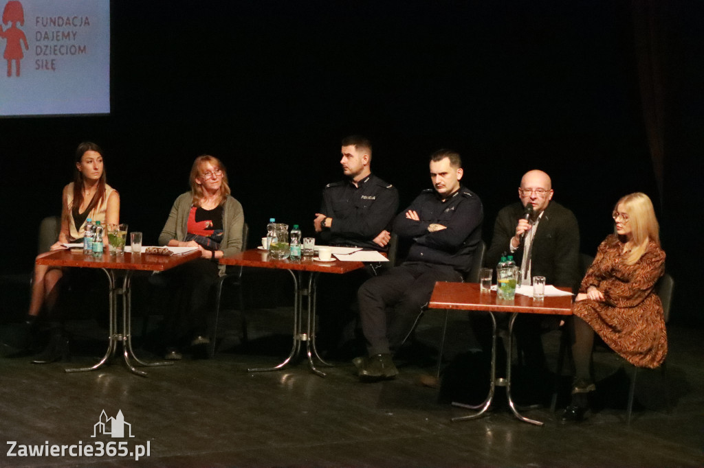 Fotorelacja: Razem przeciw mowie nienawiści w MOK Zawiercie