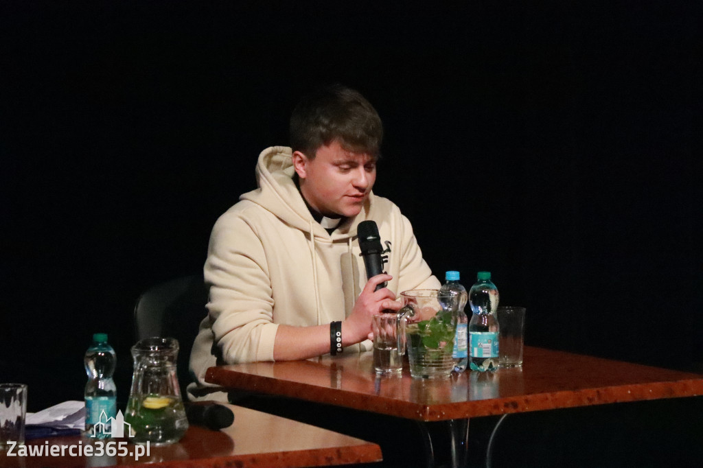 Fotorelacja: Razem przeciw mowie nienawiści w MOK Zawiercie