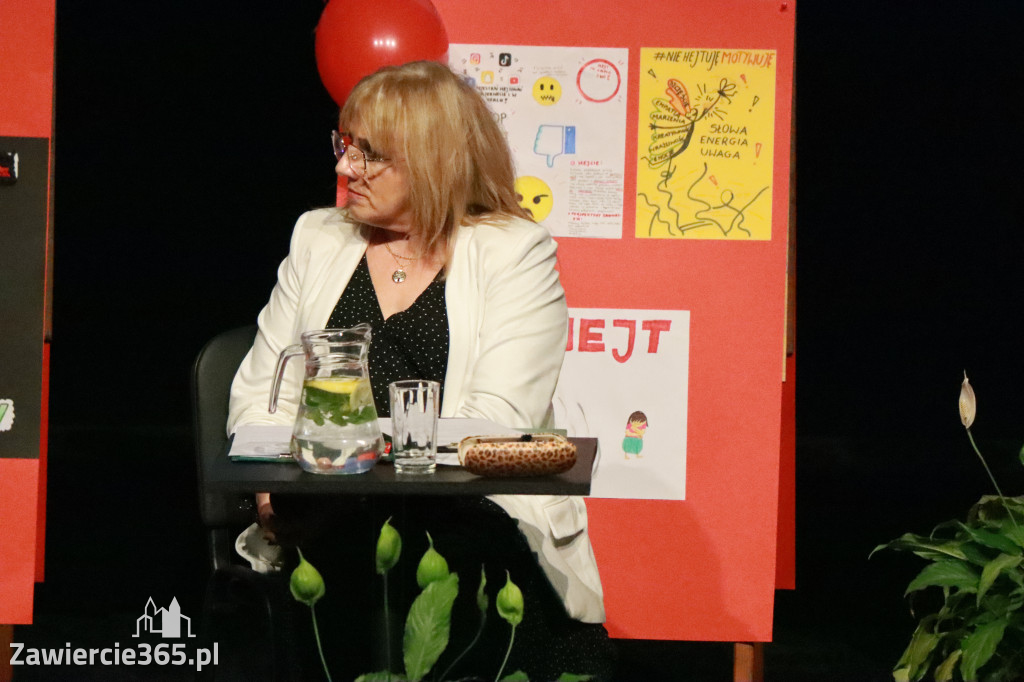 Fotorelacja: Razem przeciw mowie nienawiści w MOK Zawiercie