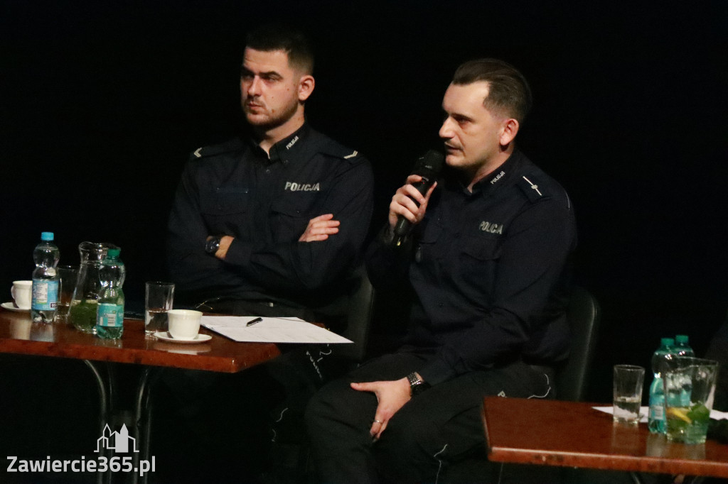 Fotorelacja: Razem przeciw mowie nienawiści w MOK Zawiercie