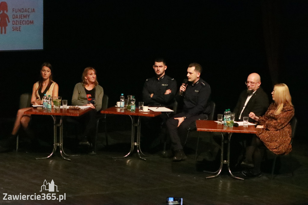 Fotorelacja: Razem przeciw mowie nienawiści w MOK Zawiercie