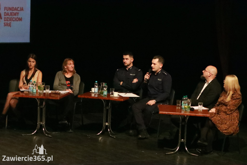 Fotorelacja: Razem przeciw mowie nienawiści w MOK Zawiercie