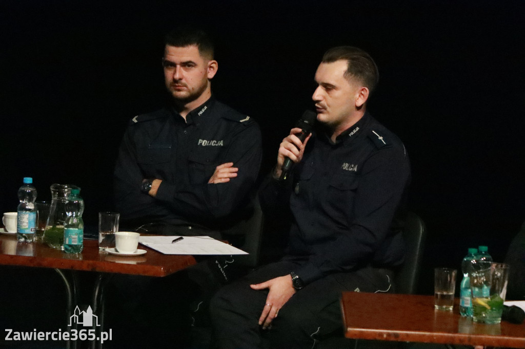 Fotorelacja: Razem przeciw mowie nienawiści w MOK Zawiercie