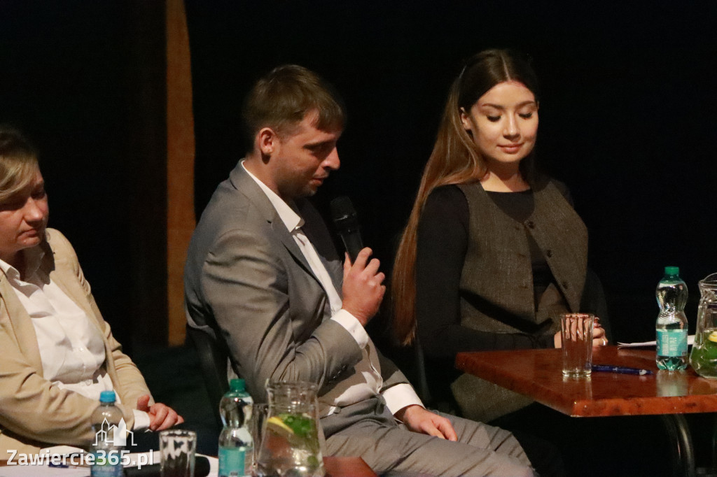 Fotorelacja: Razem przeciw mowie nienawiści w MOK Zawiercie